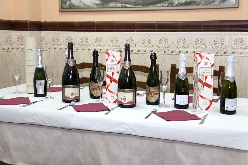 Hostal Restaurante La Masia Vila-real Zewnętrze zdjęcie