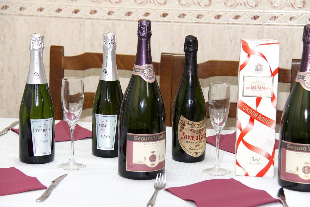 Hostal Restaurante La Masia Vila-real Zewnętrze zdjęcie