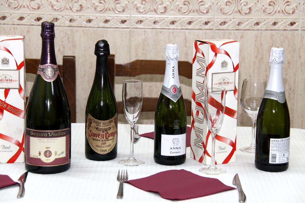 Hostal Restaurante La Masia Vila-real Zewnętrze zdjęcie