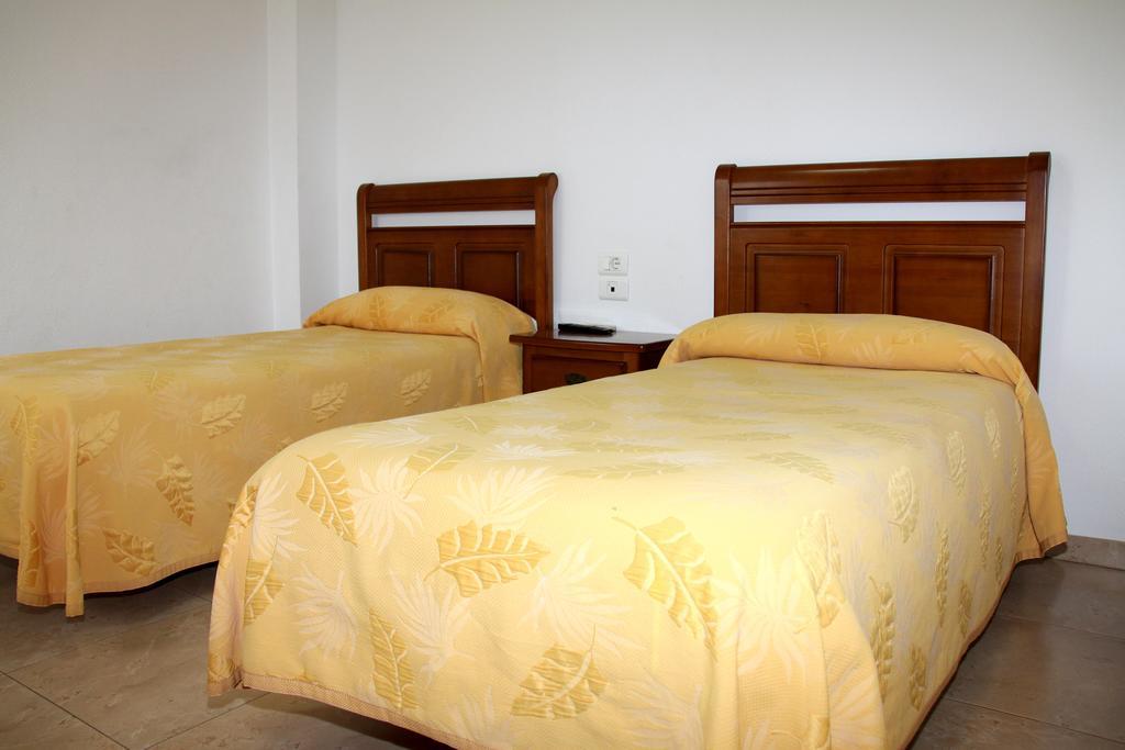 Hostal Restaurante La Masia Vila-real Zewnętrze zdjęcie