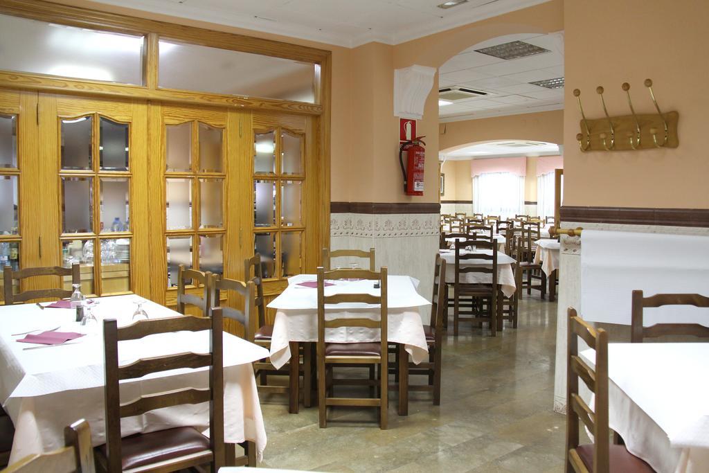 Hostal Restaurante La Masia Vila-real Zewnętrze zdjęcie