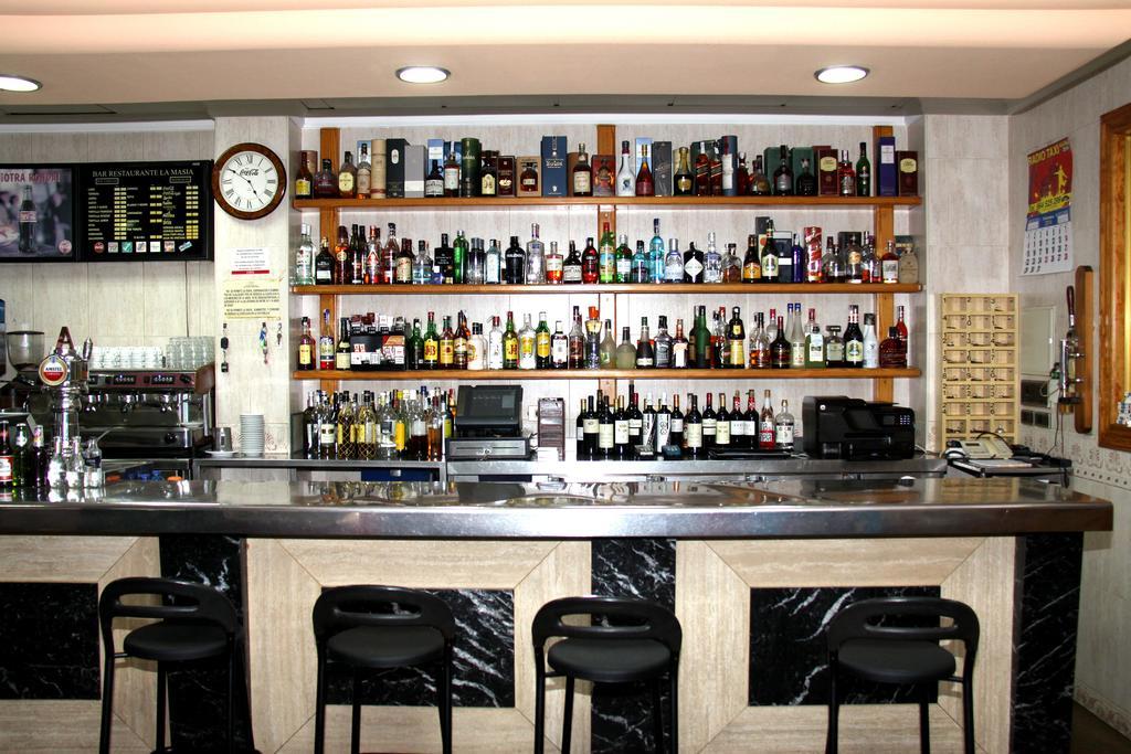 Hostal Restaurante La Masia Vila-real Zewnętrze zdjęcie