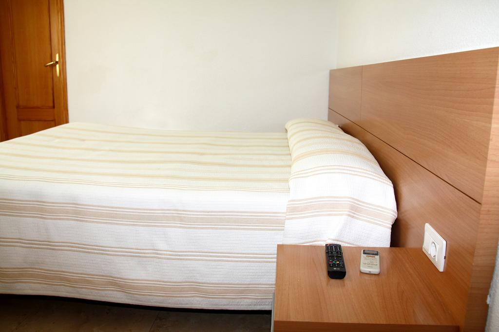 Hostal Restaurante La Masia Vila-real Zewnętrze zdjęcie